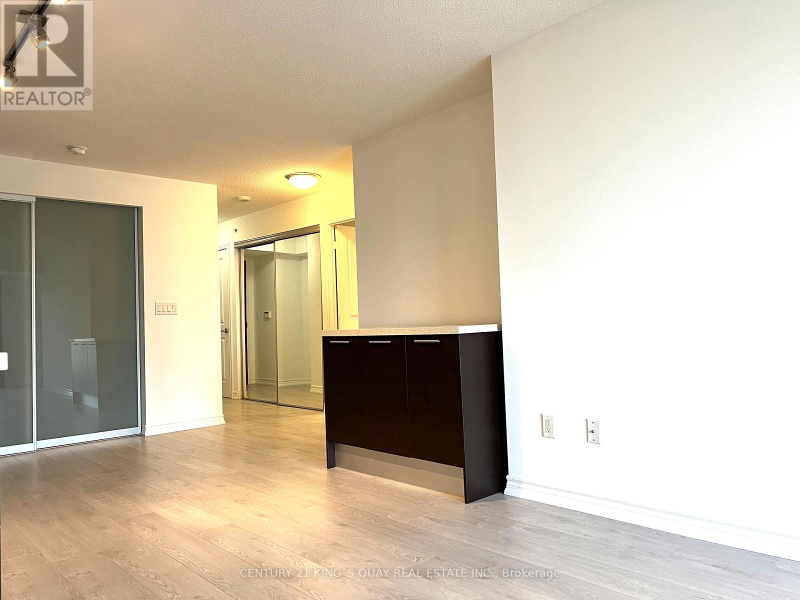 1904 - 386 Yonge Street, Toronto, Ontario  M5B 0A5 - Photo 21 - C12798954