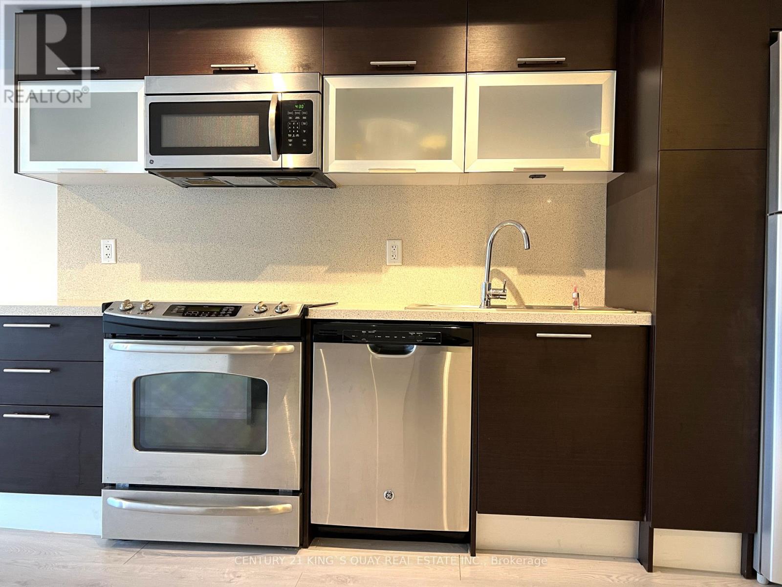 1904 - 386 Yonge Street, Toronto, Ontario  M5B 0A5 - Photo 25 - C12798954