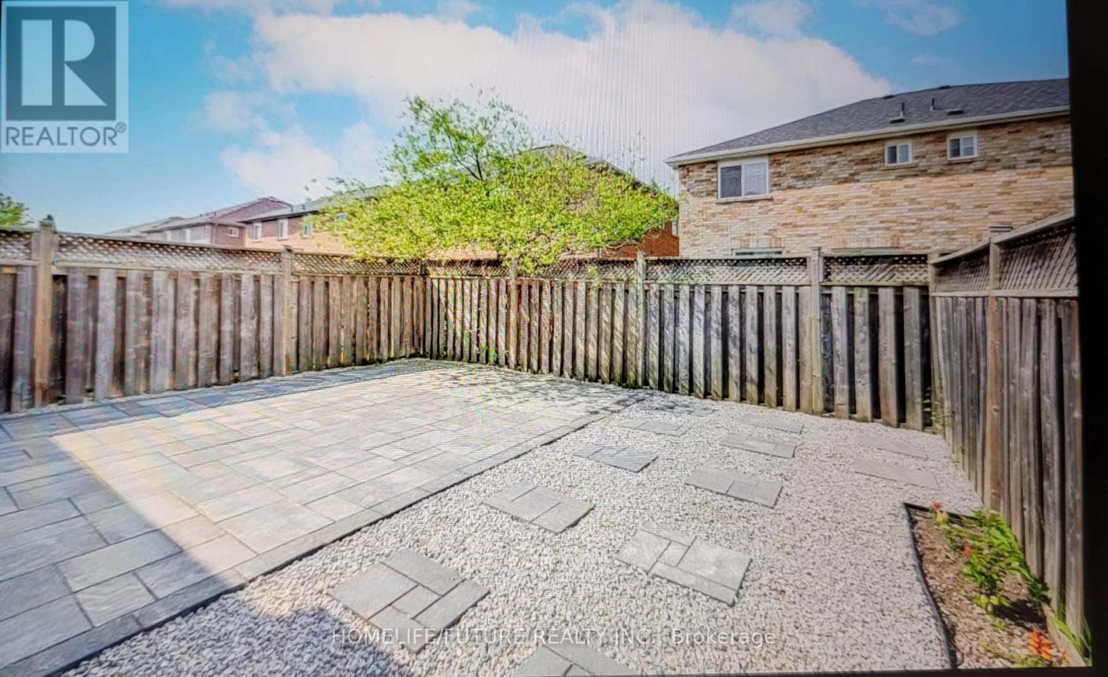 Main - 36 Trumpet Valley Boulevard, Brampton, Ontario  L7A 3N8 - Photo 17 - W12799300