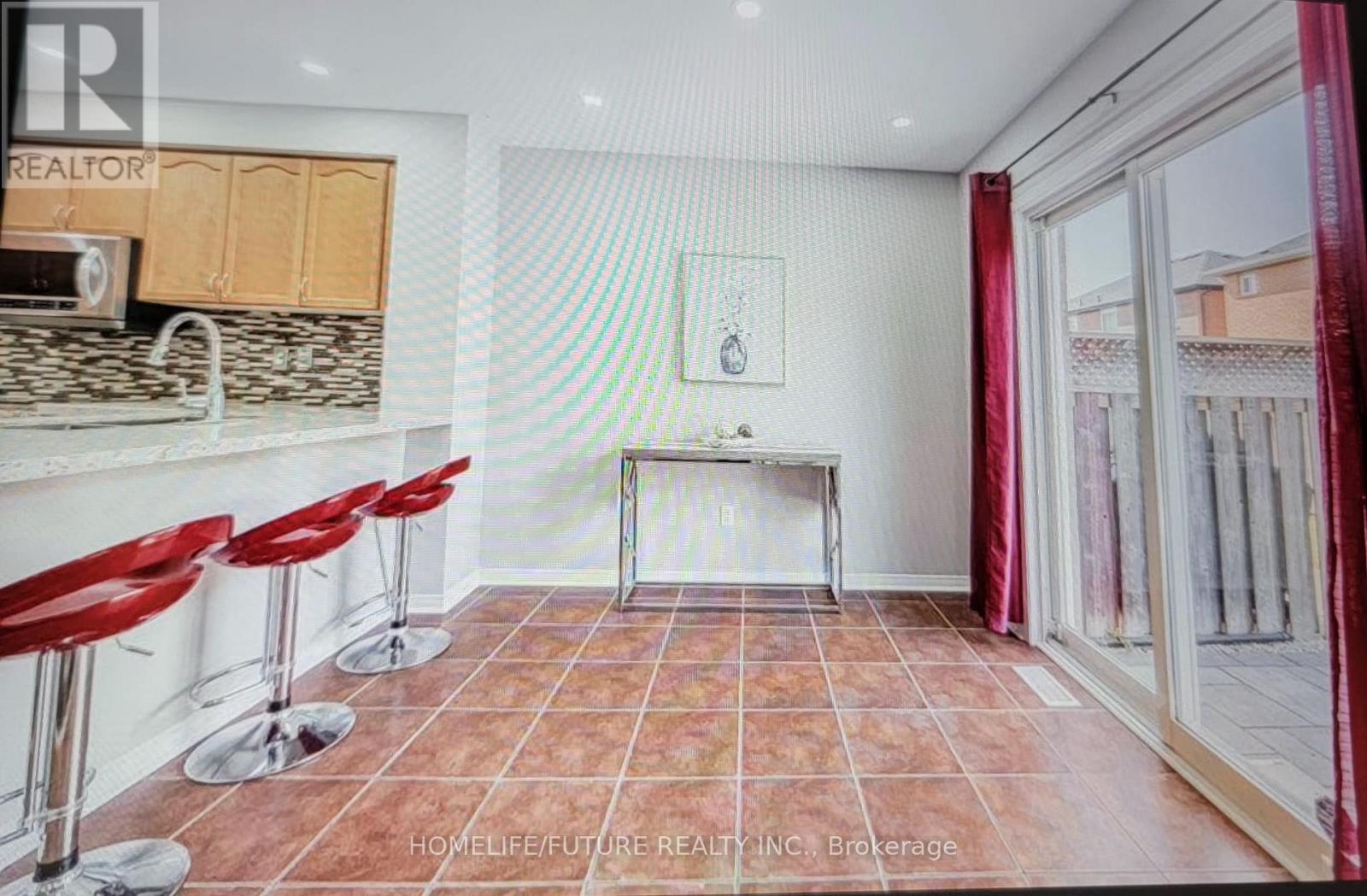 Main - 36 Trumpet Valley Boulevard, Brampton, Ontario  L7A 3N8 - Photo 7 - W12799300