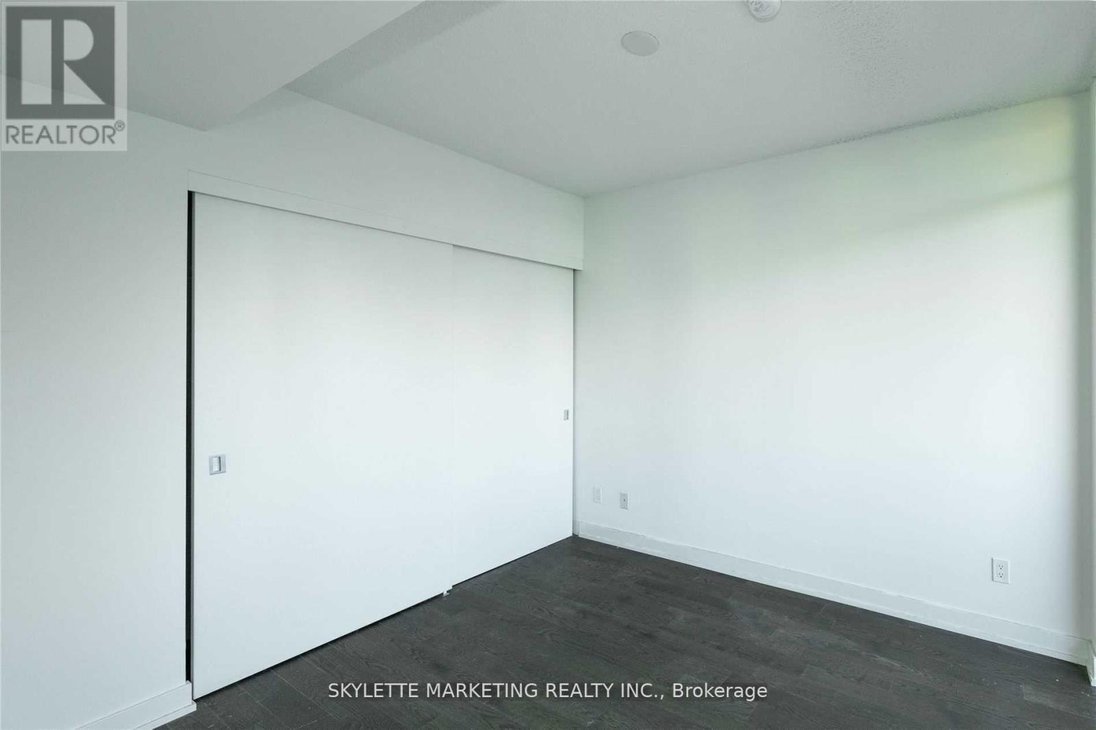 1816 - 25 Richmond Street E, Toronto, Ontario  M5C 0A6 - Photo 3 - C12799648