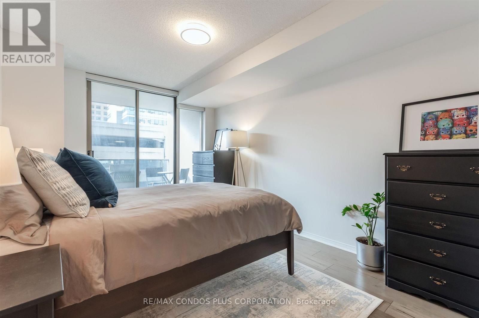 706 - 750 Bay Street, Toronto, Ontario  M5G 1N6 - Photo 10 - C12799720