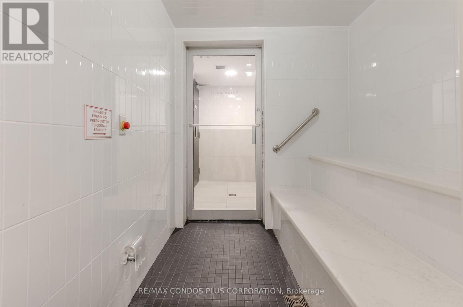 706 - 750 Bay Street, Toronto, Ontario  M5G 1N6 - Photo 18 - C12799720