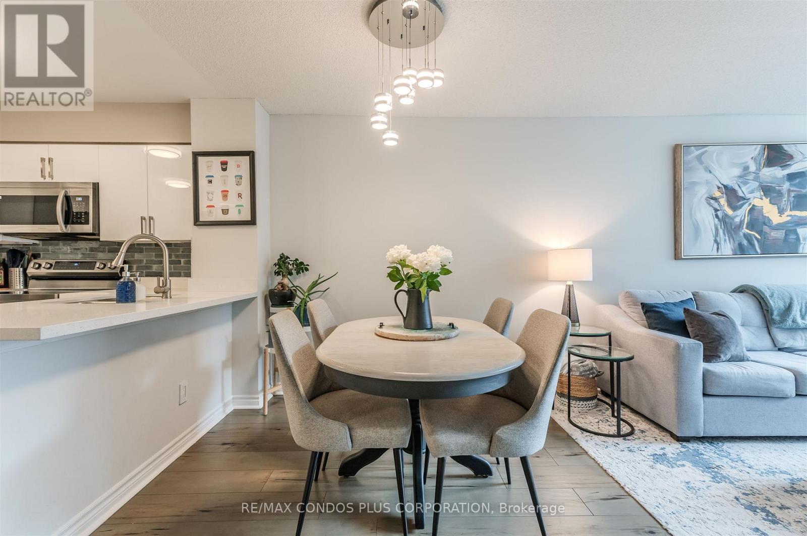 706 - 750 Bay Street, Toronto, Ontario  M5G 1N6 - Photo 6 - C12799720