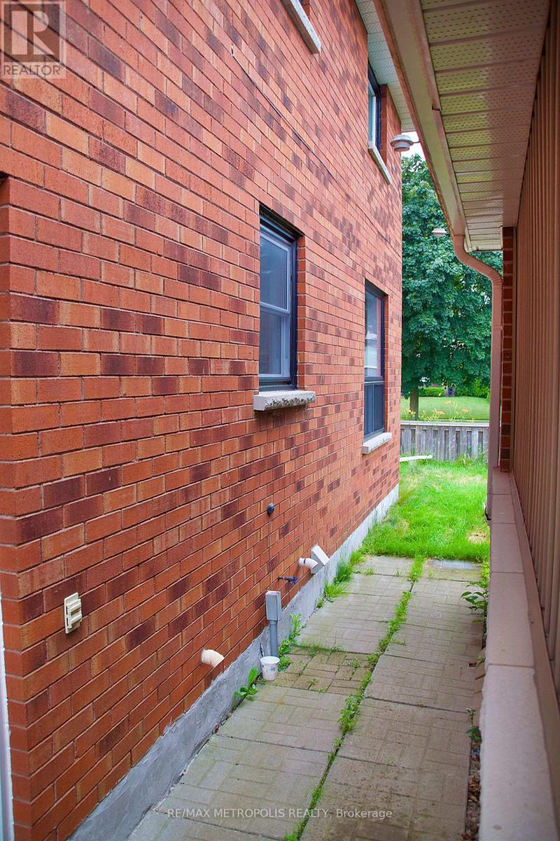 1405 Manitou Drive, Oshawa (Samac), Ontario  L1G 7R2 - Photo 38 - E12799702