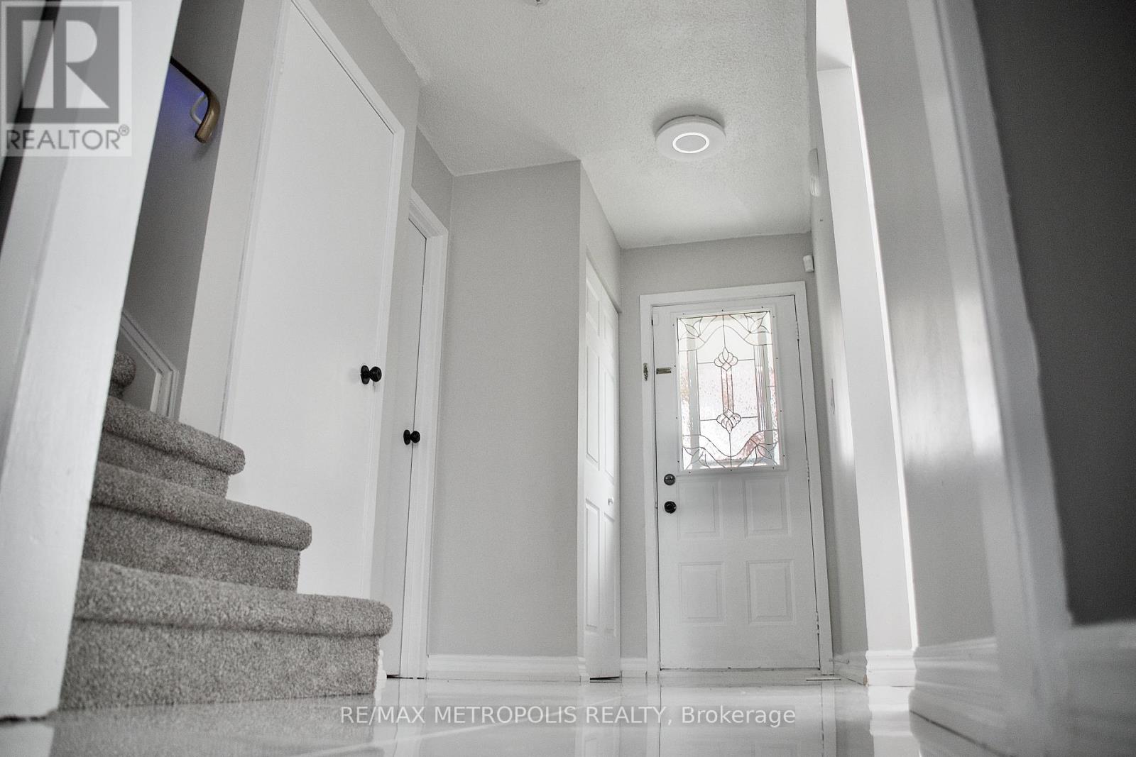 1405 Manitou Drive, Oshawa (Samac), Ontario  L1G 7R2 - Photo 8 - E12799702