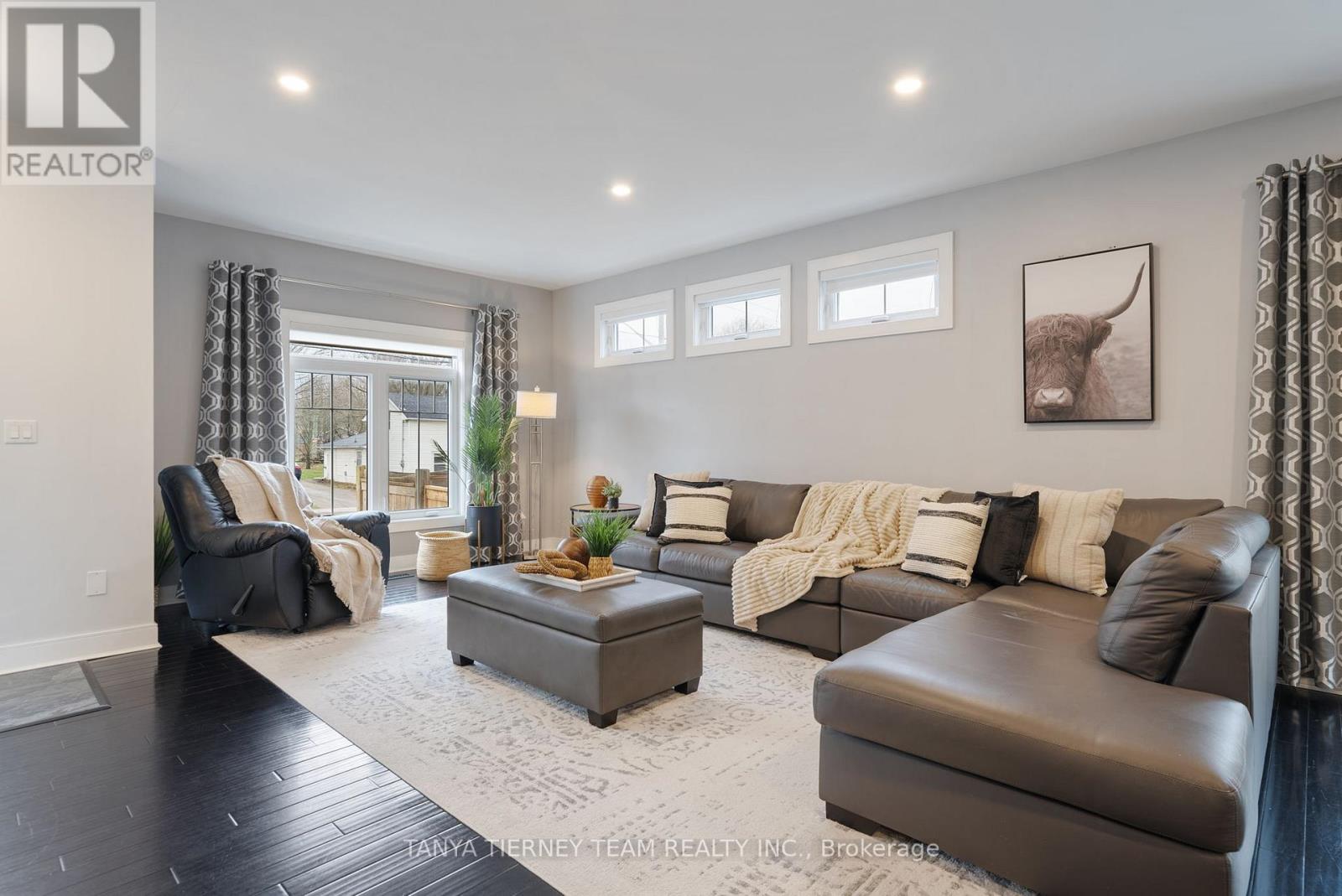 1 Centre Street W, Whitby (Brooklin), Ontario  L1M 1C1 - Photo 12 - E12799704