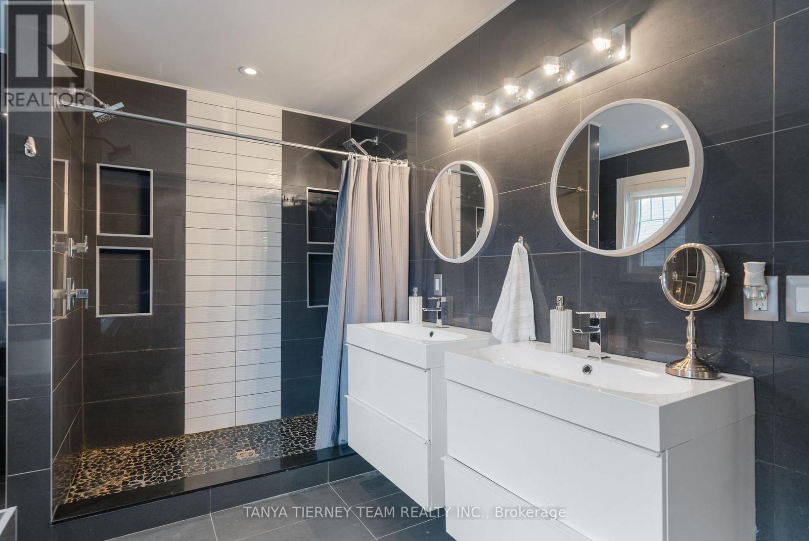 1 Centre Street W, Whitby (Brooklin), Ontario  L1M 1C1 - Photo 25 - E12799704