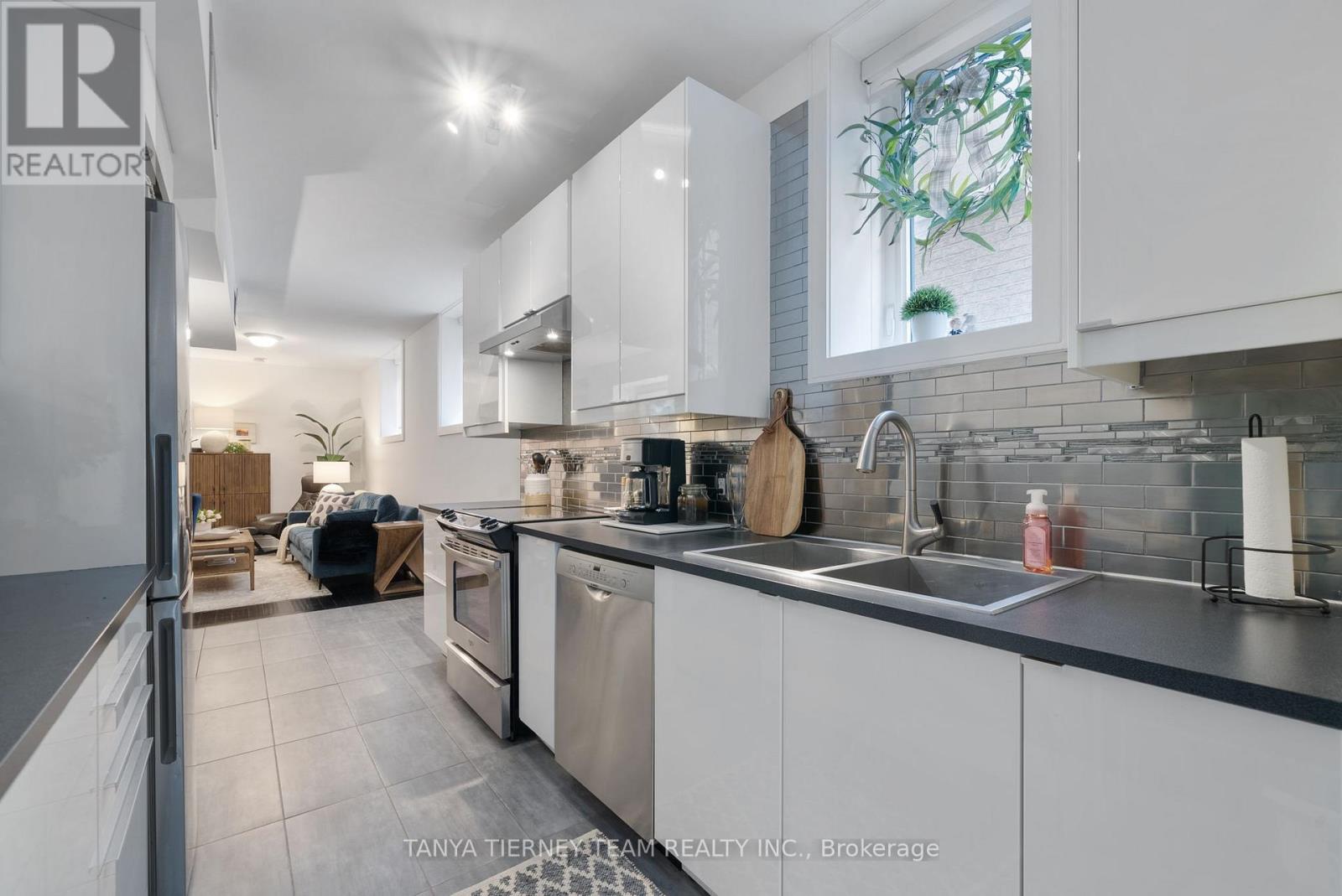 1 Centre Street W, Whitby (Brooklin), Ontario  L1M 1C1 - Photo 35 - E12799704