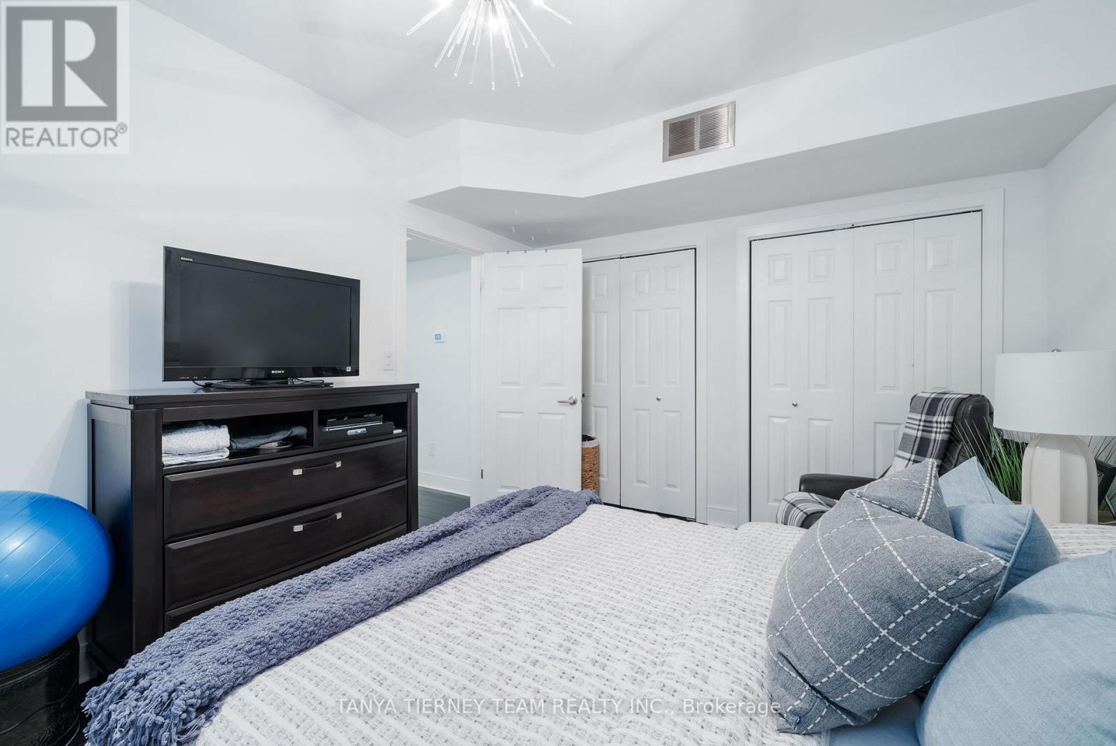 1 Centre Street W, Whitby (Brooklin), Ontario  L1M 1C1 - Photo 41 - E12799704