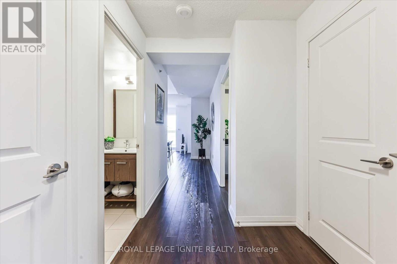 514 - 30 Meadowglen Place, Toronto, Ontario  M1G 0A6 - Photo 8 - E12799726