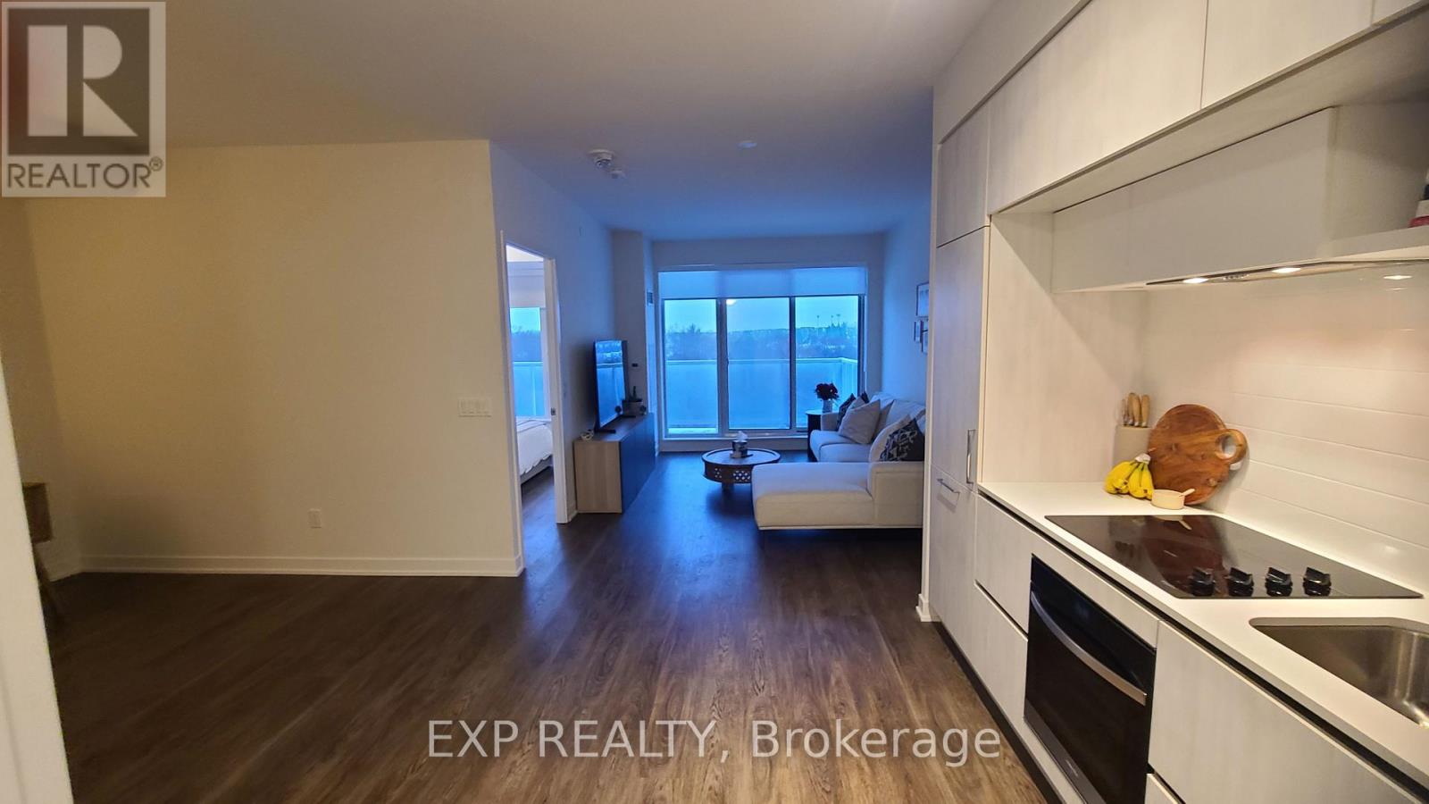 610 - 6 DAVID EYER ROAD, Richmond Hill, Ontario