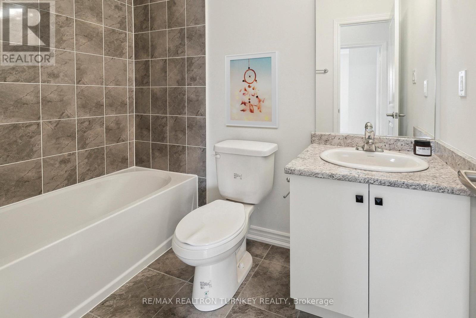 2 Ravenscraig Place, Innisfil (Cookstown), Ontario  L0L 1L0 - Photo 15 - N12799736