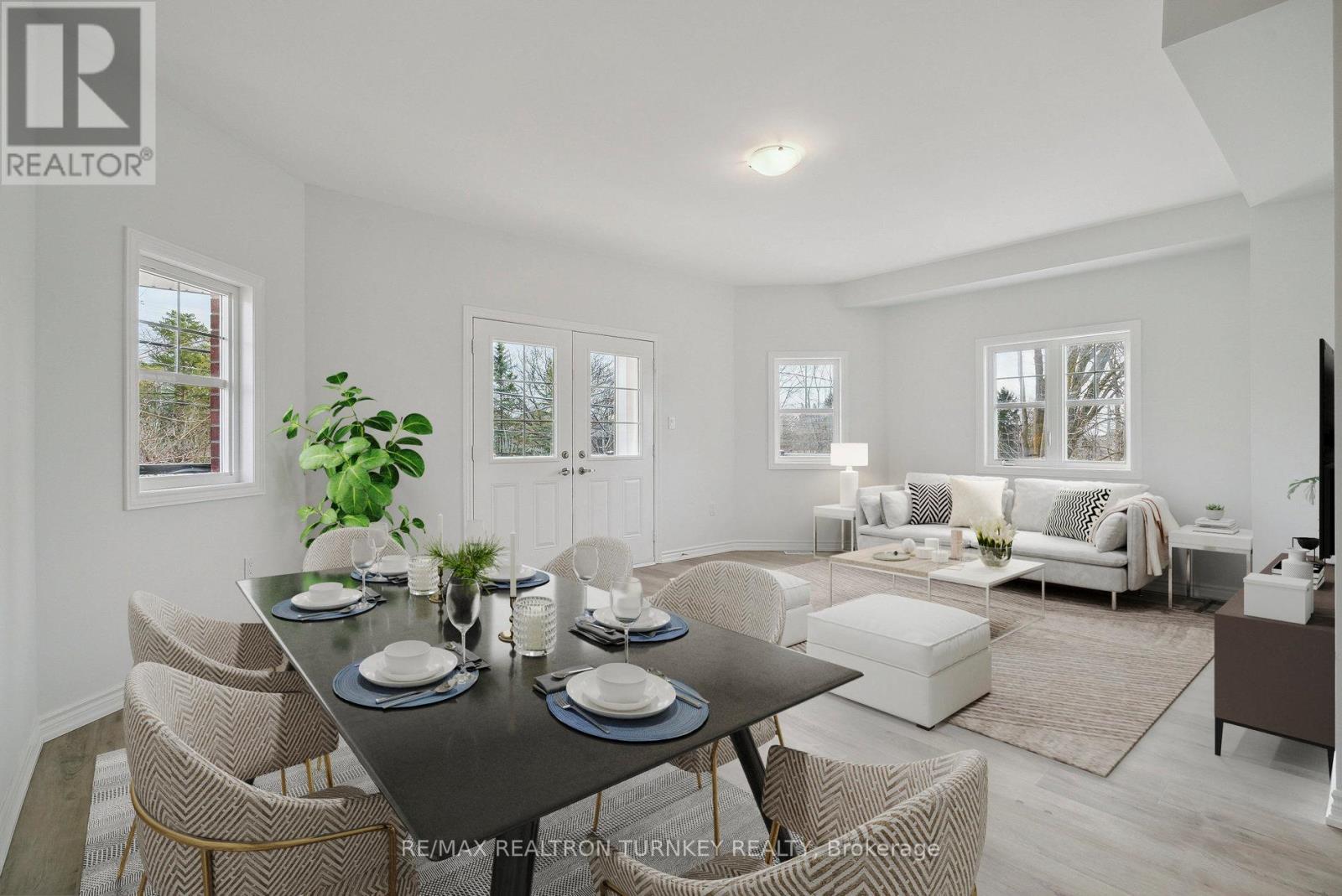 2 Ravenscraig Place, Innisfil (Cookstown), Ontario  L0L 1L0 - Photo 6 - N12799736