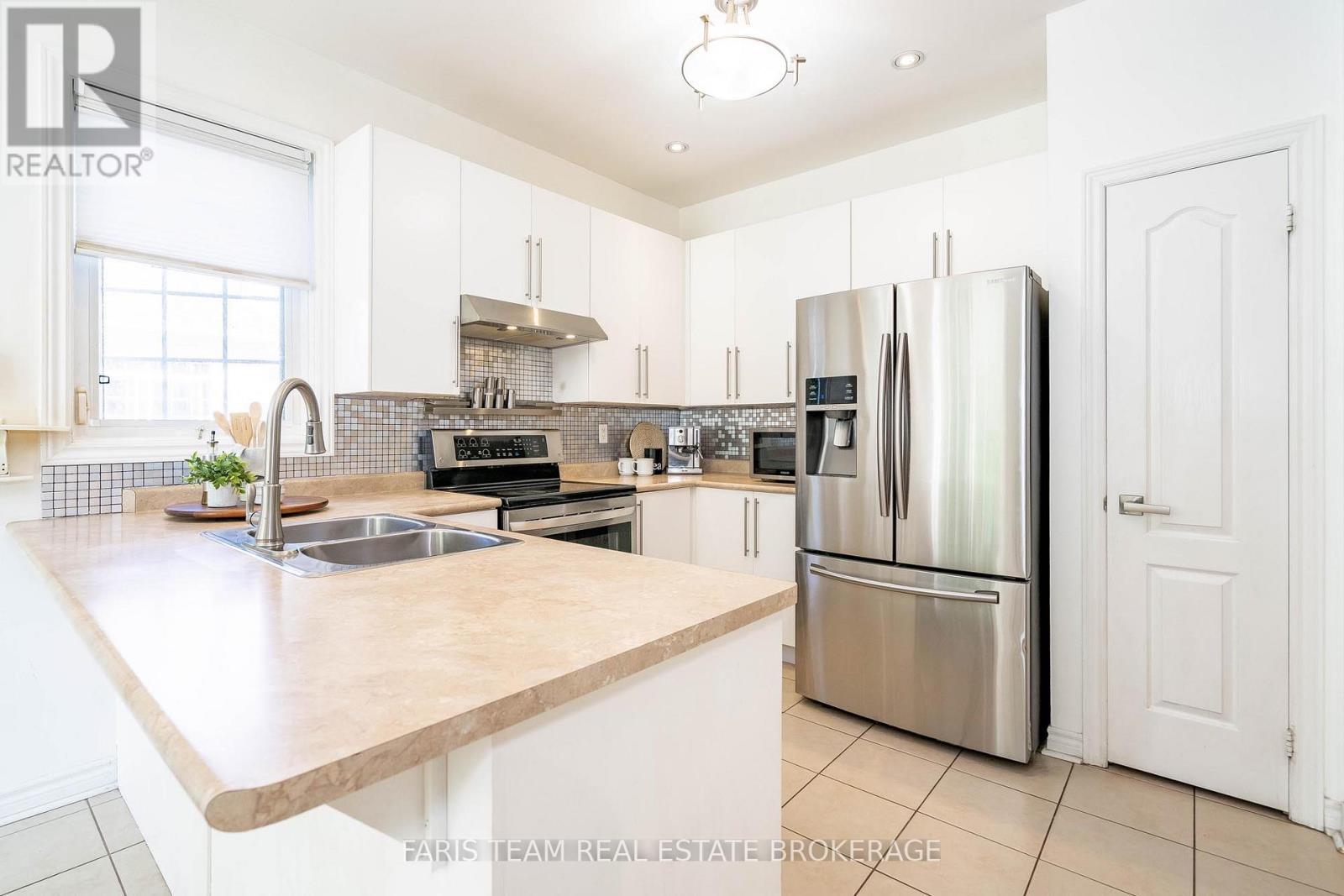 103 41st Street S, Wasaga Beach, Ontario  L9Z 3B6 - Photo 12 - S12799626