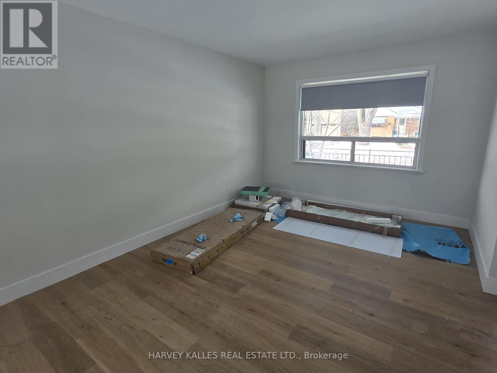 Main - 111 Mcallister Road, Toronto, Ontario  M3H 2N5 - Photo 4 - C12794018