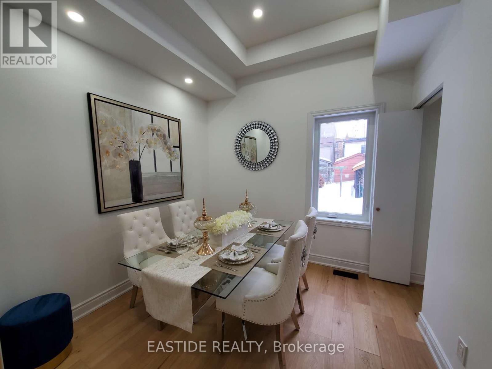 202 Queensdale Avenue, Toronto, Ontario  M4C 2A9 - Photo 17 - E12797080