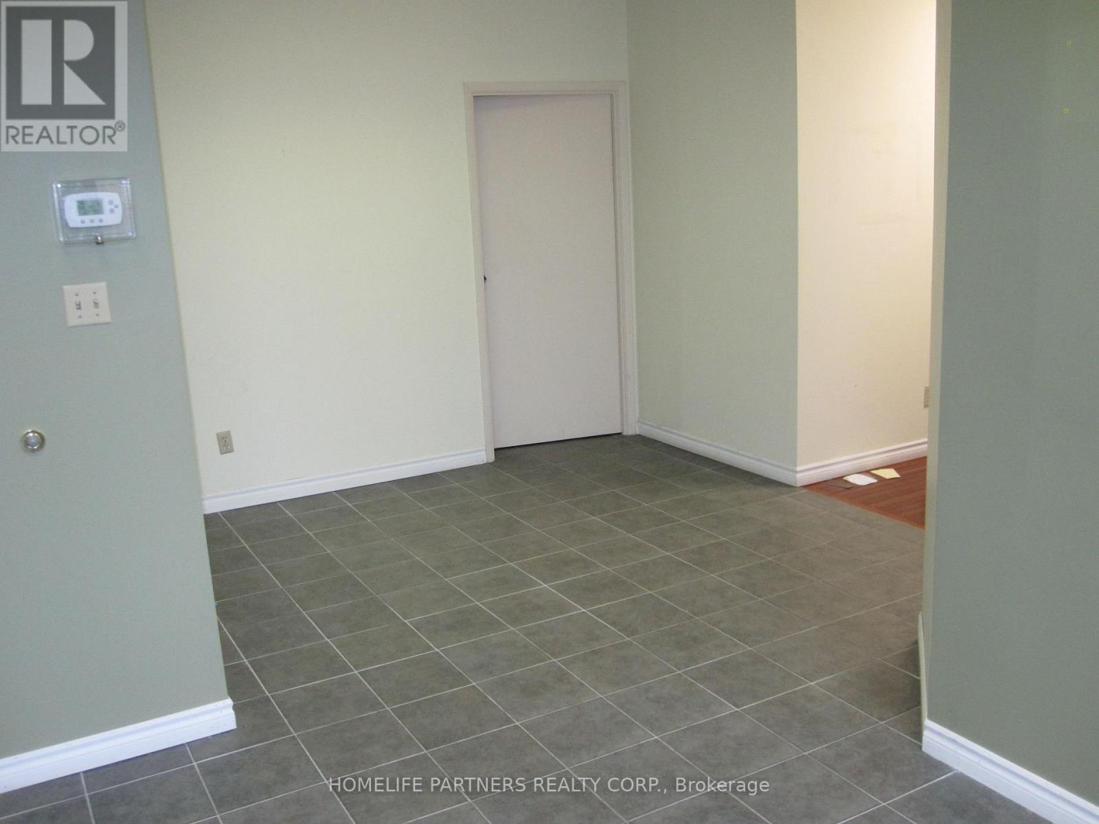 102 - 1013 Wilson Avenue, Toronto, Ontario  M3K 1G1 - Photo 11 - W12799610