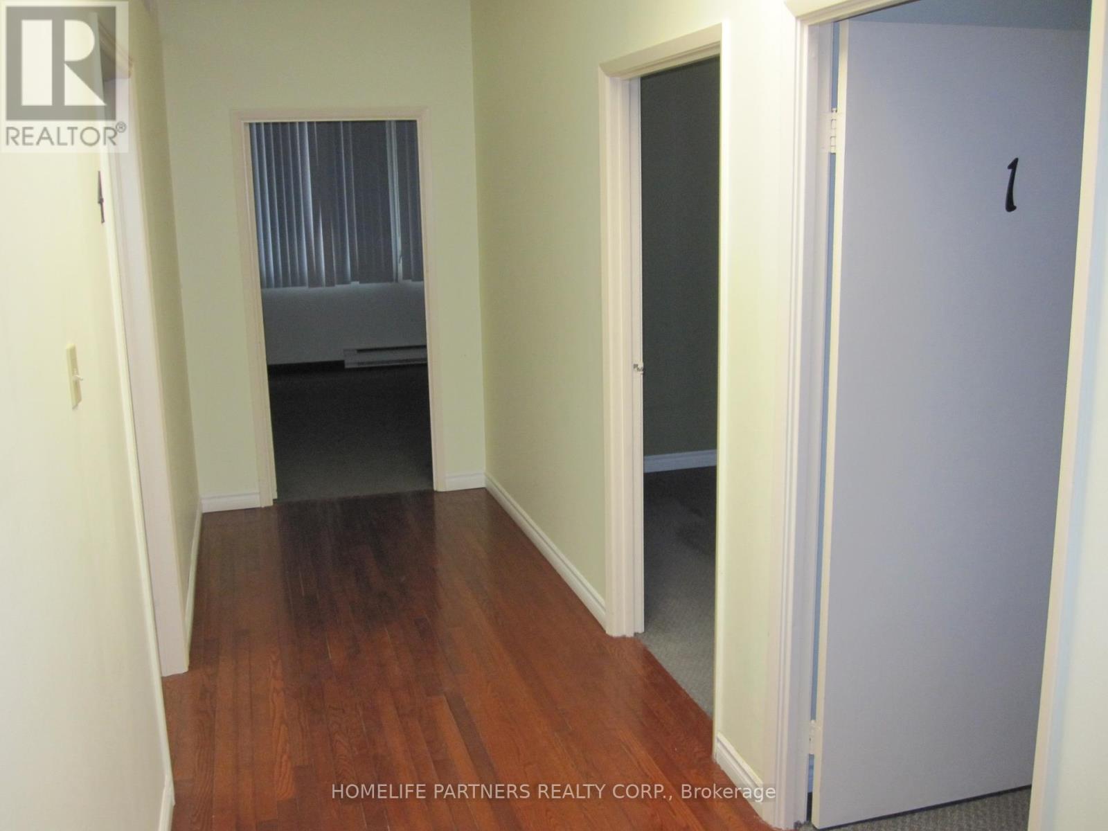 102 - 1013 Wilson Avenue, Toronto, Ontario  M3K 1G1 - Photo 4 - W12799610