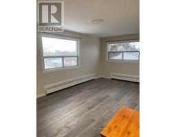 211 MILVAN DRIVE, Toronto, Ontario