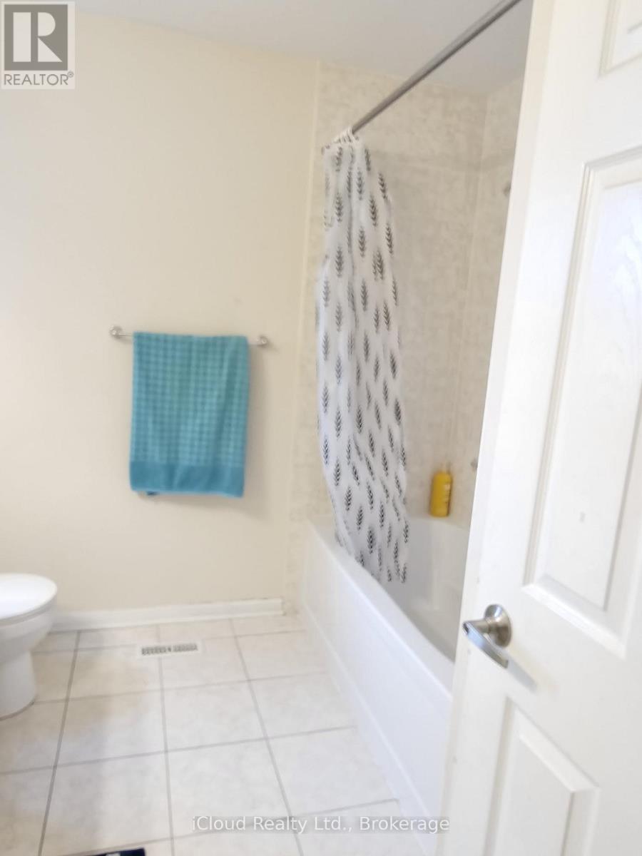 472 Carbert Crescent, Milton, Ontario  L9T 8H8 - Photo 6 - W12799660