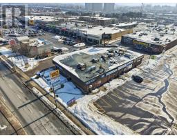 40 BEVERLY HILLS DRIVE, Toronto, Ontario