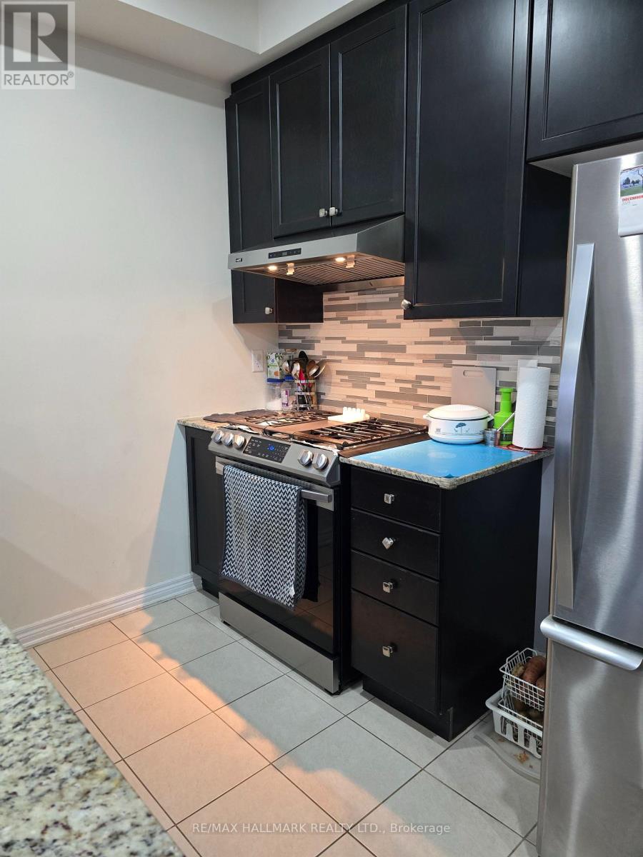 32 Kempenfelt Trail, Brampton (Northwest Brampton), Ontario  L7A 0Z6 - Photo 13 - W12799668