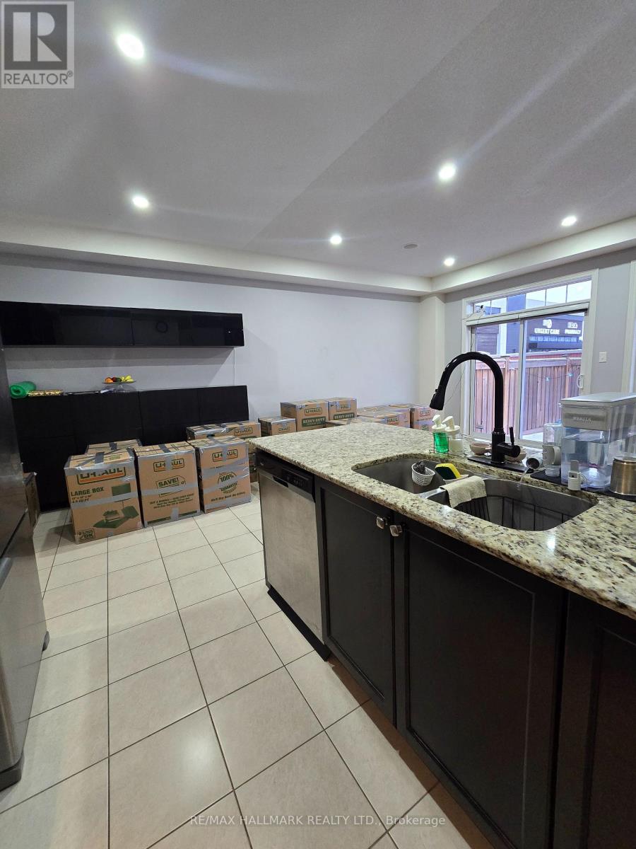 32 Kempenfelt Trail, Brampton (Northwest Brampton), Ontario  L7A 0Z6 - Photo 15 - W12799668