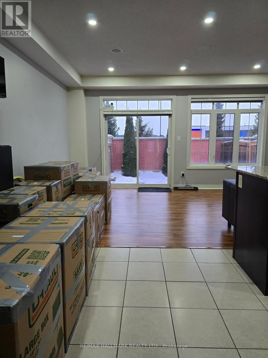 32 Kempenfelt Trail, Brampton (Northwest Brampton), Ontario  L7A 0Z6 - Photo 17 - W12799668