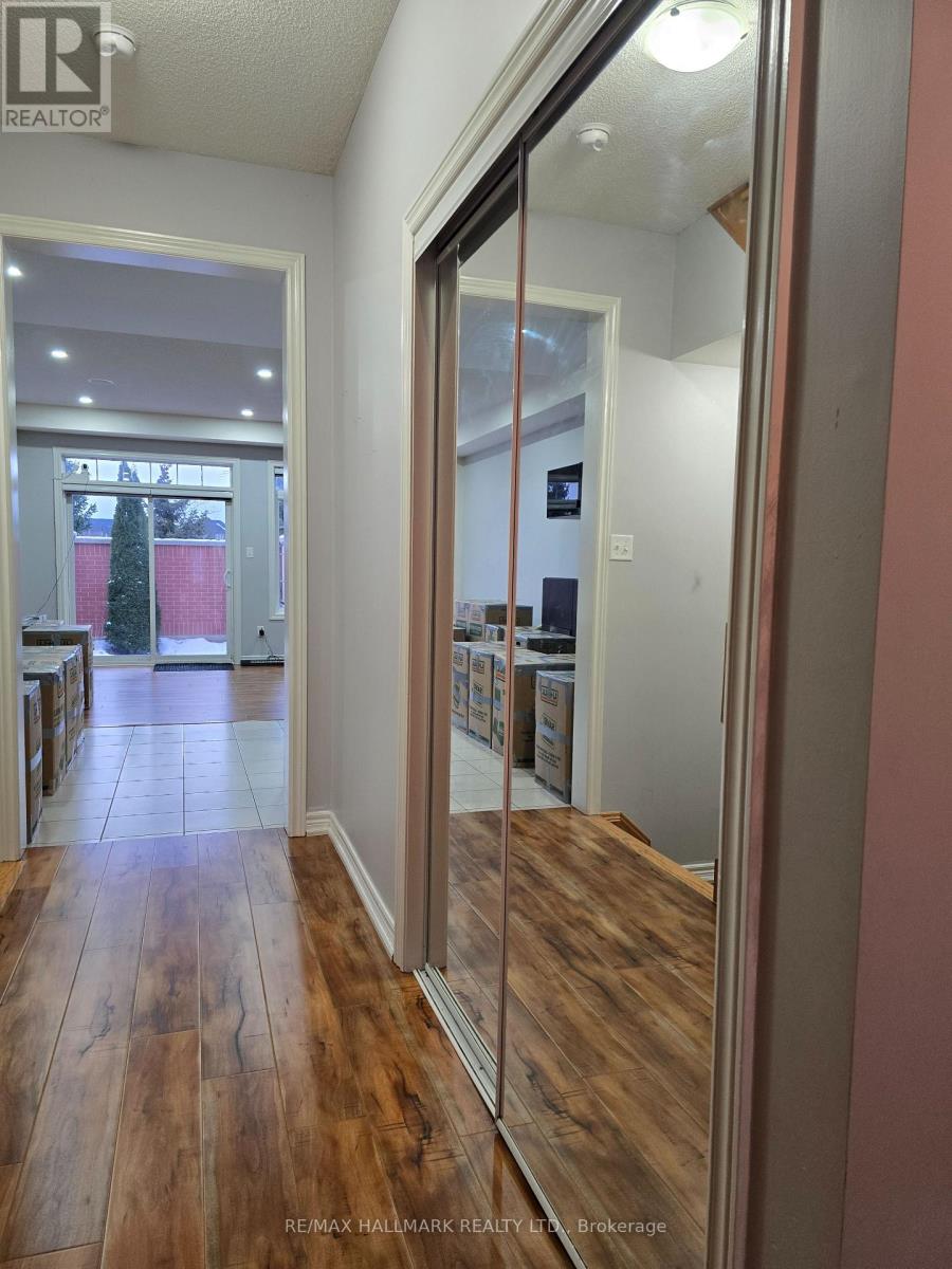 32 Kempenfelt Trail, Brampton (Northwest Brampton), Ontario  L7A 0Z6 - Photo 5 - W12799668