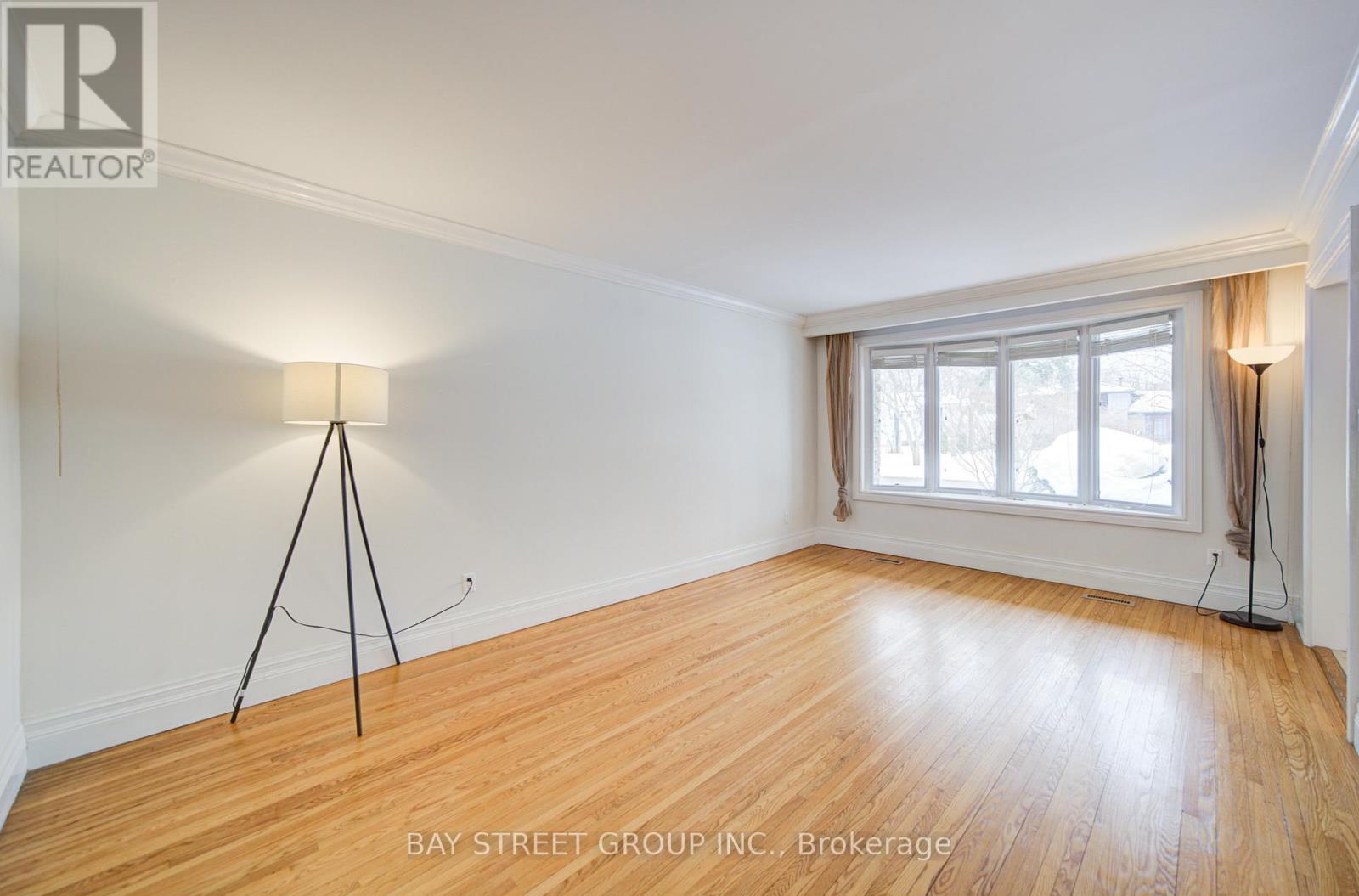 2207 Sunnyvale Drive, Oakville, Ontario  L6L 1W6 - Photo 10 - W12799682