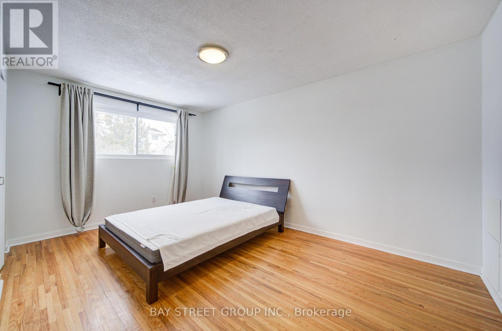 2207 Sunnyvale Drive, Oakville, Ontario  L6L 1W6 - Photo 22 - W12799682