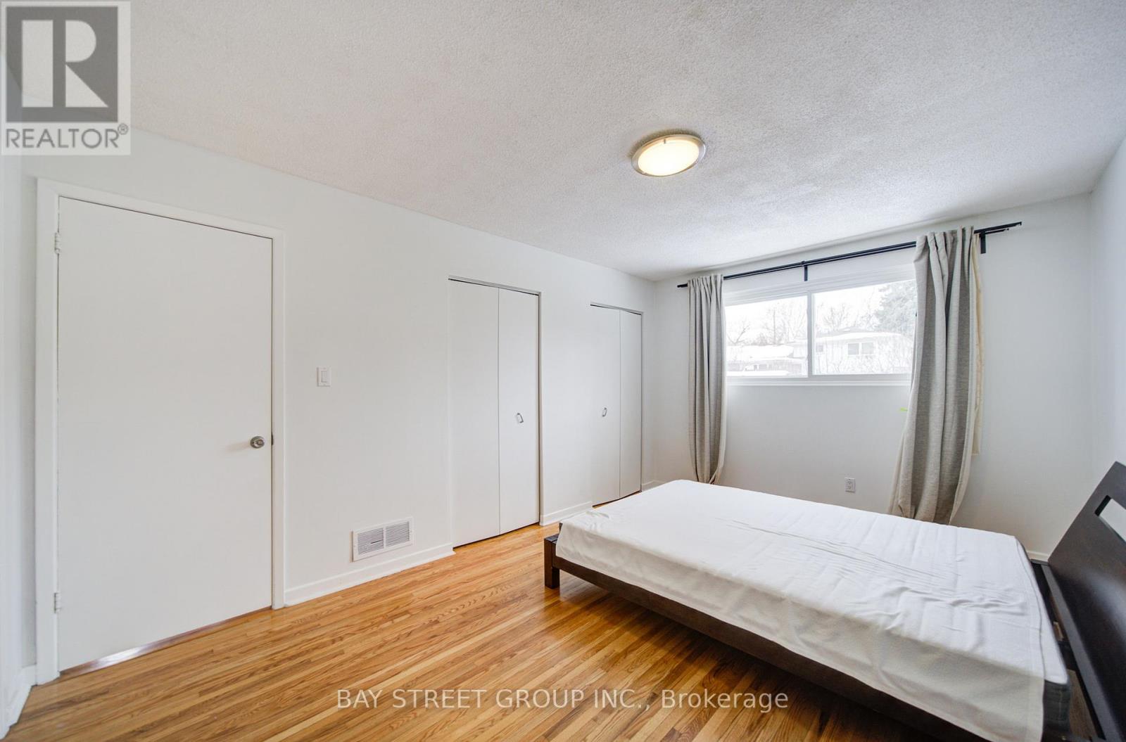 2207 Sunnyvale Drive, Oakville, Ontario  L6L 1W6 - Photo 23 - W12799682