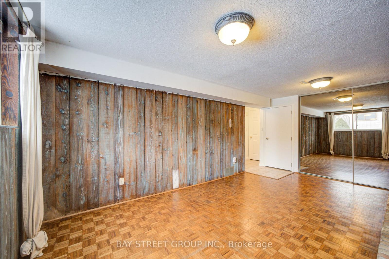 2207 Sunnyvale Drive, Oakville, Ontario  L6L 1W6 - Photo 32 - W12799682