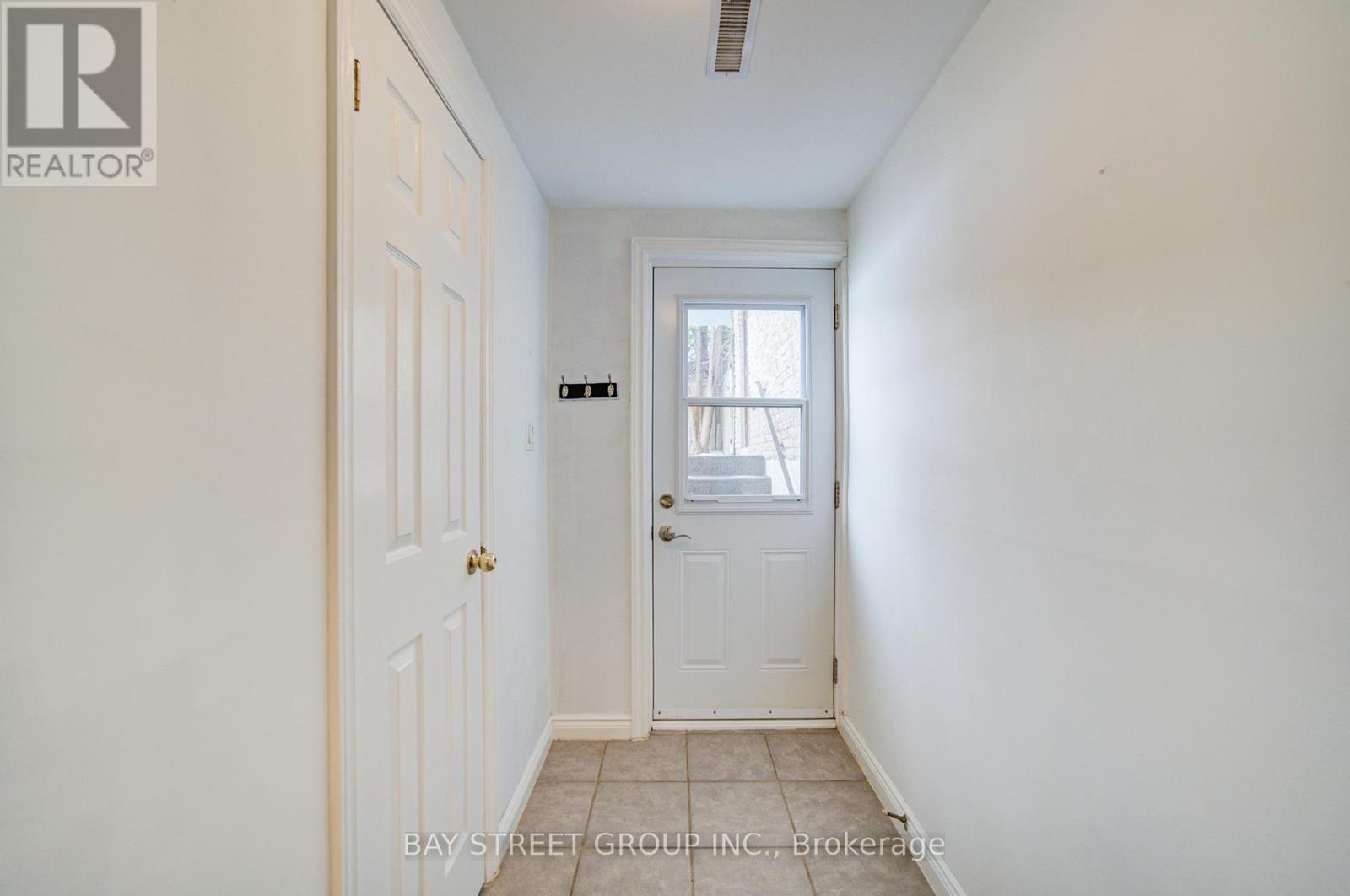 2207 Sunnyvale Drive, Oakville, Ontario  L6L 1W6 - Photo 34 - W12799682