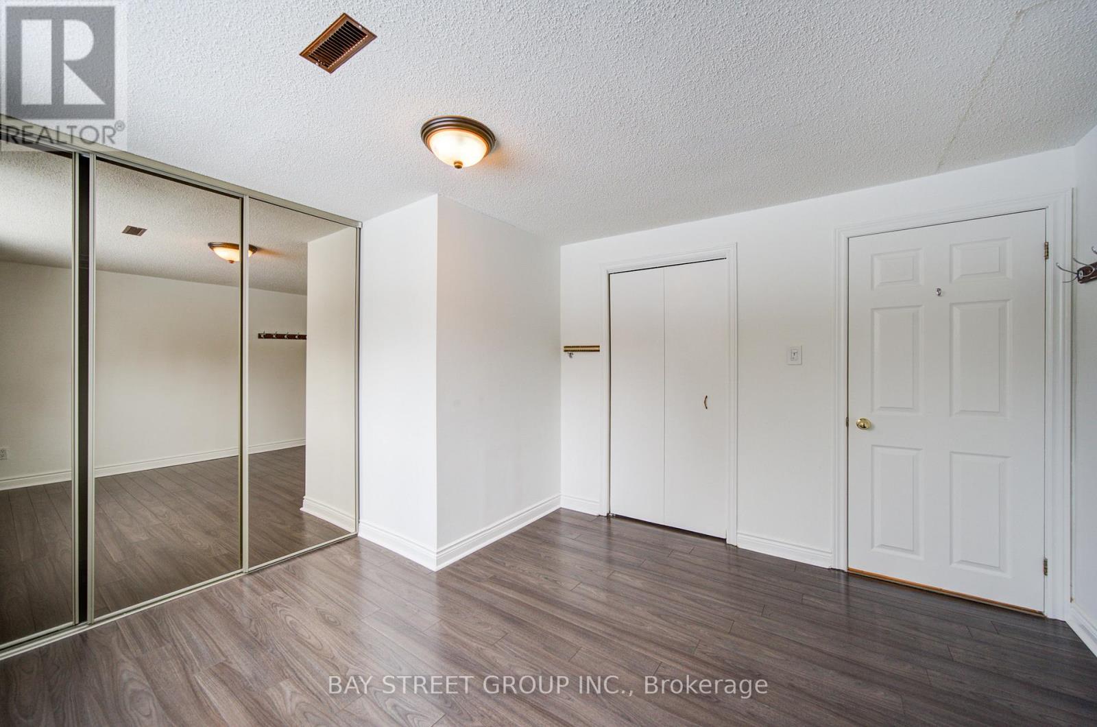 2207 Sunnyvale Drive, Oakville, Ontario  L6L 1W6 - Photo 36 - W12799682