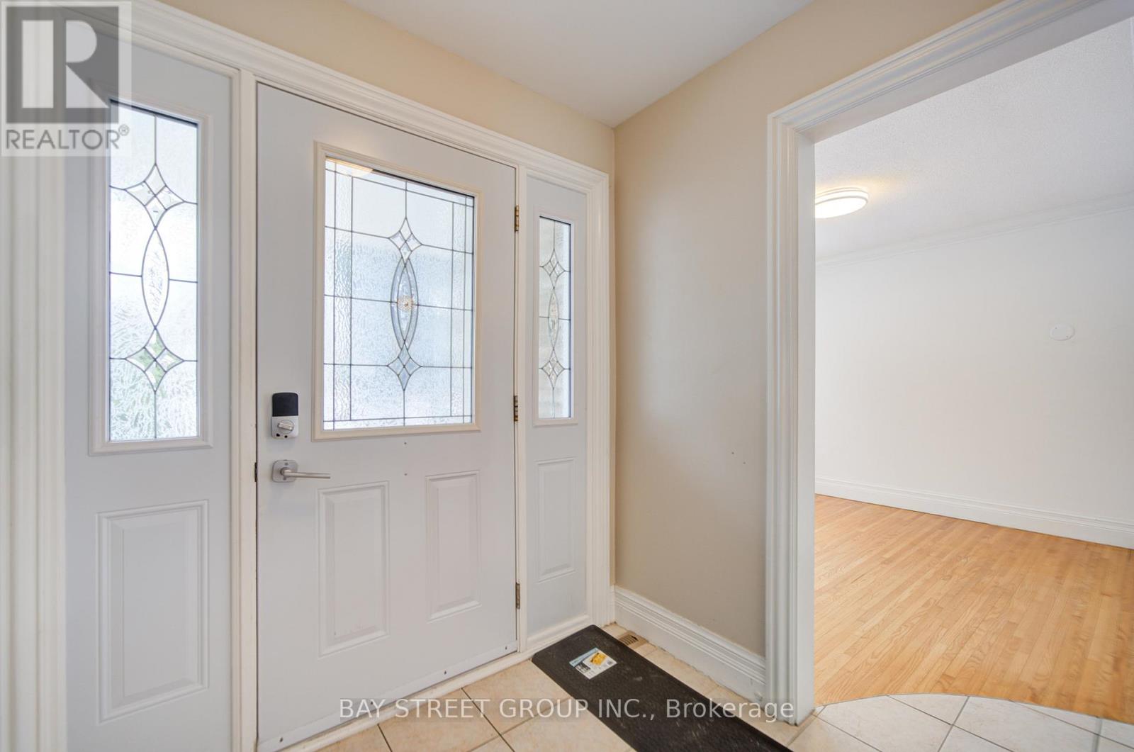 2207 Sunnyvale Drive, Oakville, Ontario  L6L 1W6 - Photo 5 - W12799682