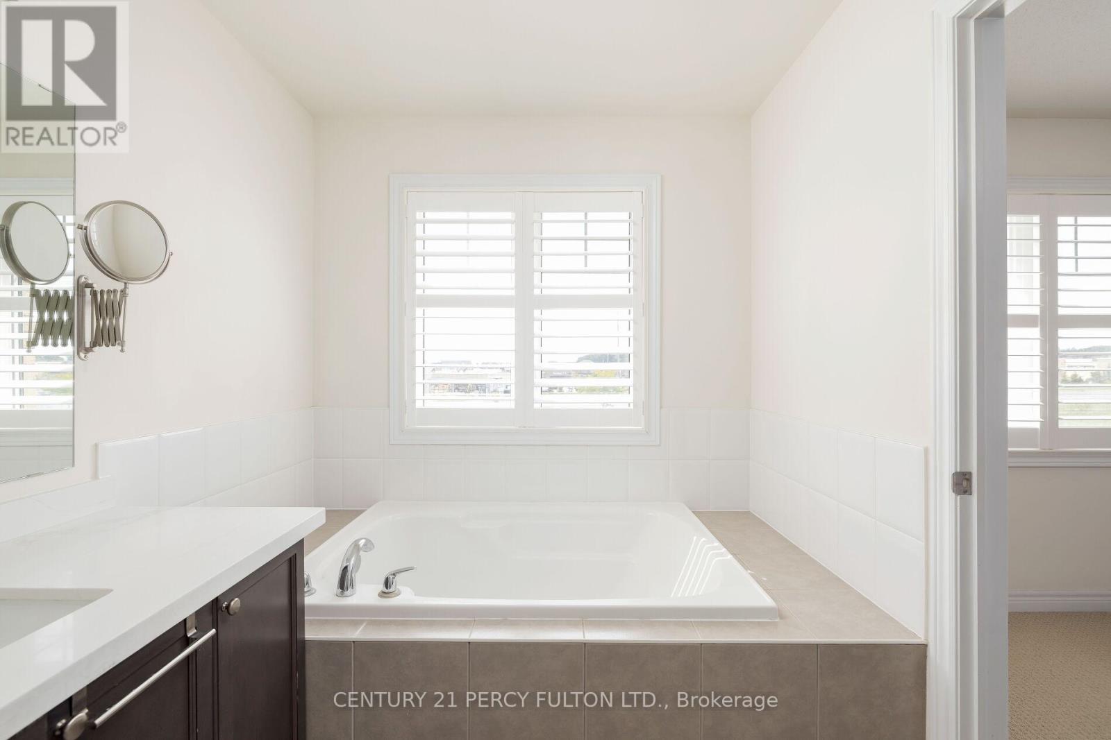 202 Sky Harbour Drive, Brampton (Bram West), Ontario  L6Y 2Z7 - Photo 31 - W12799714