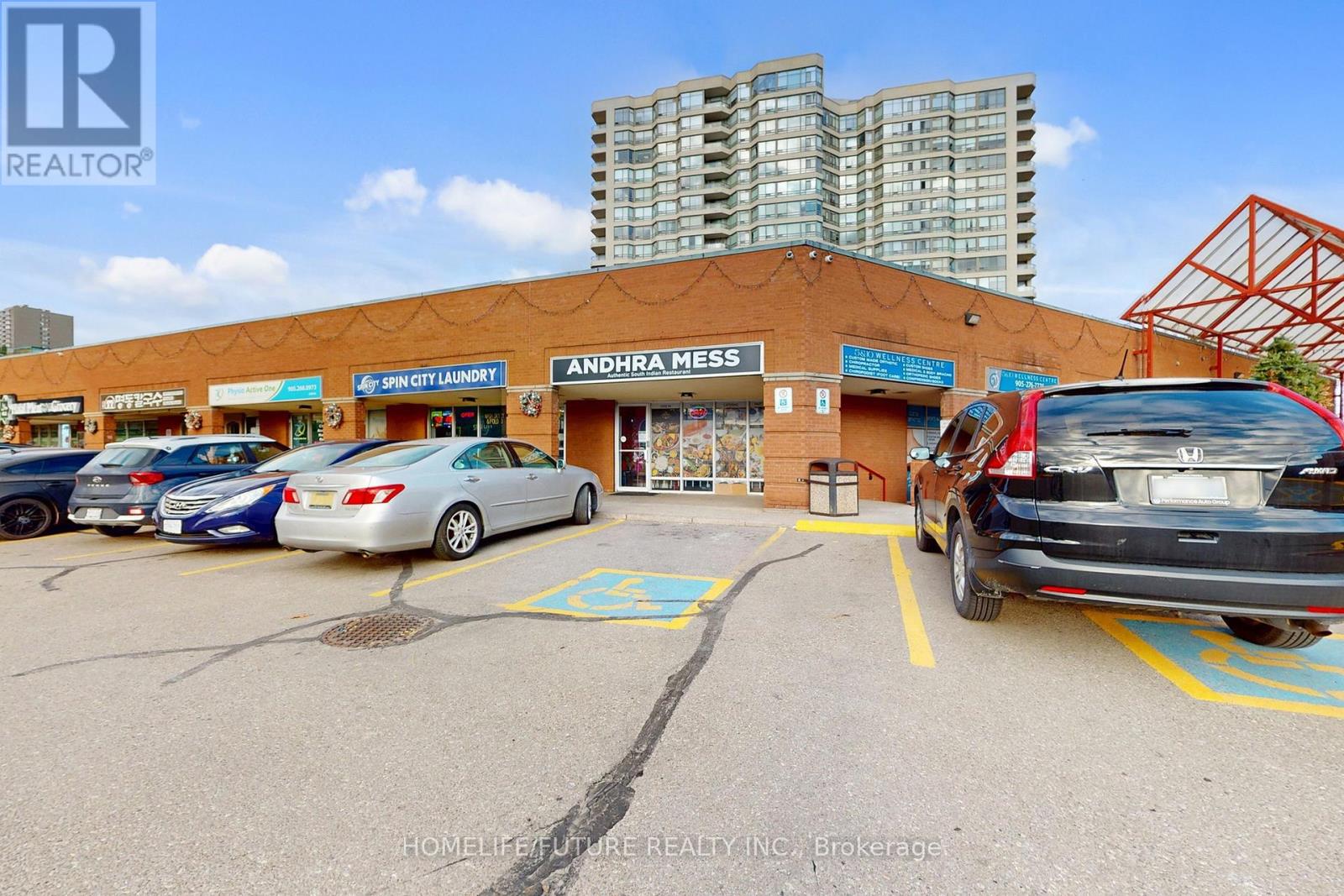 8 - 2560 Shepard Avenue, Mississauga, Ontario  L5A 4E1 - Photo 1 - W12799716