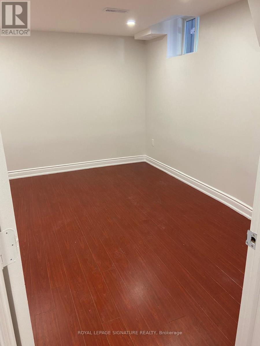 3163 Galbraith Drive, Mississauga, Ontario  L5L 3Y9 - Photo 5 - W12799724