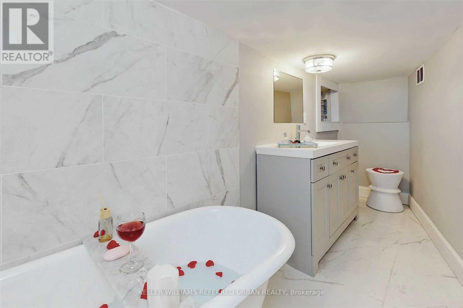 38 Hilldale Road, Toronto, Ontario  M6N 3Y2 - Photo 7 - W12799750