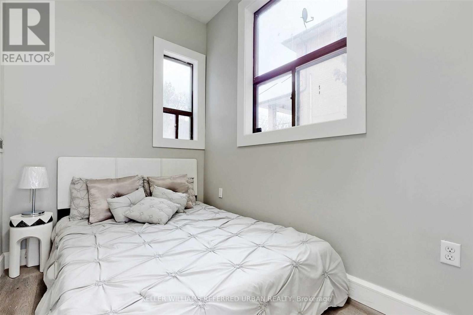 38 Hilldale Road, Toronto, Ontario  M6N 3Y2 - Photo 9 - W12799750