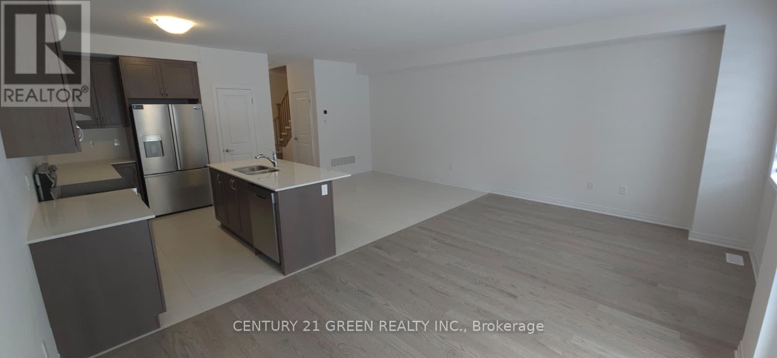 925 Douro Street, Stratford, Ontario  N5A 0M2 - Photo 3 - X12799658