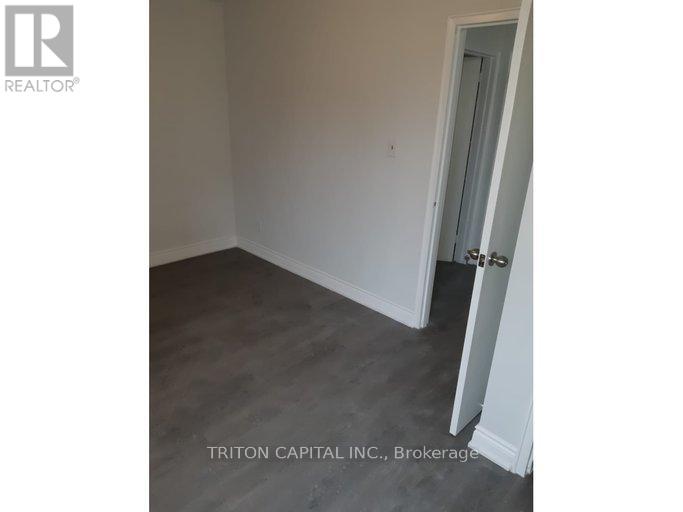 204 - 7 Osler Court, Hamilton, Ontario  L9H 4L2 - Photo 11 - X12799684