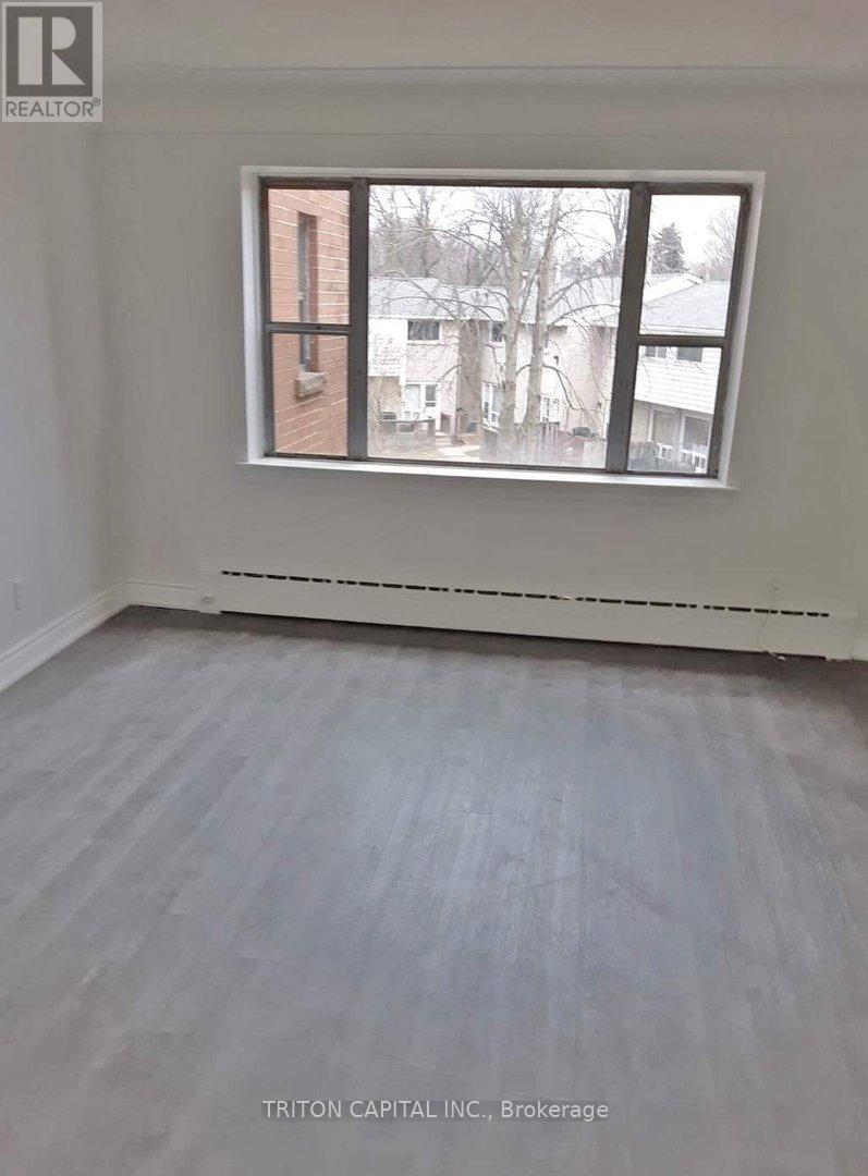 204 - 7 Osler Court, Hamilton, Ontario  L9H 4L2 - Photo 9 - X12799684