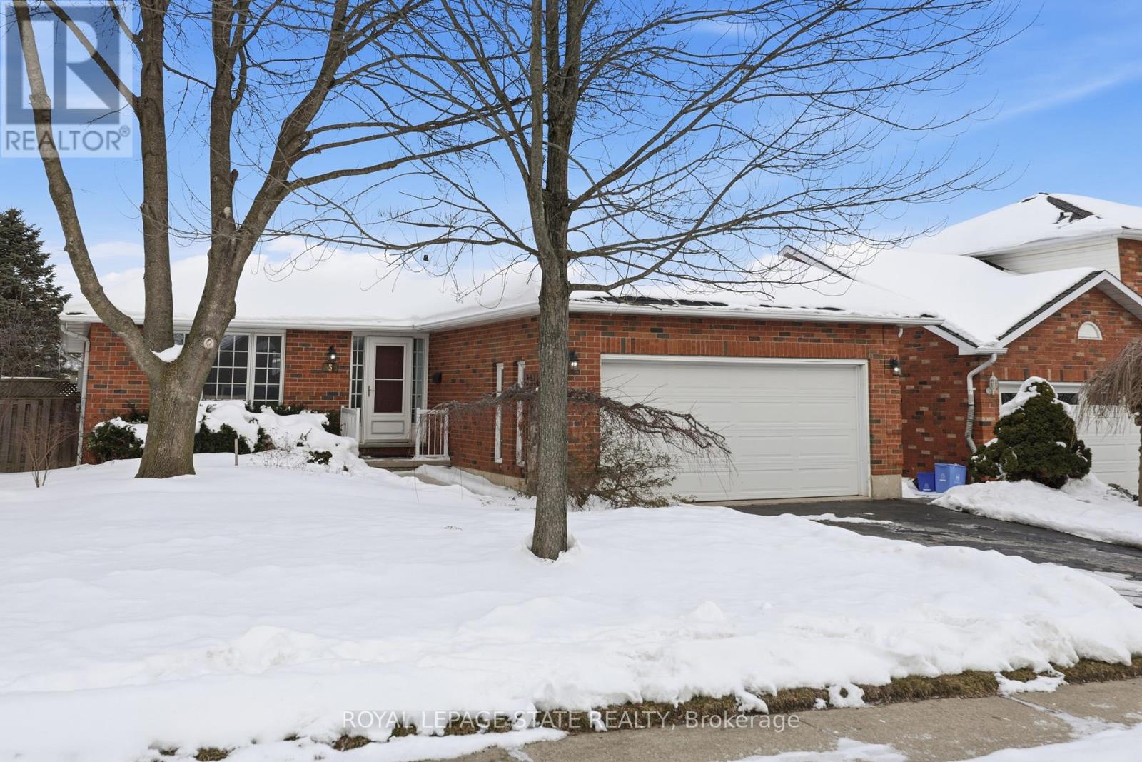 5 Linington Trail, Hamilton, Ontario  L9H 6Z5 - Photo 3 - X12799700