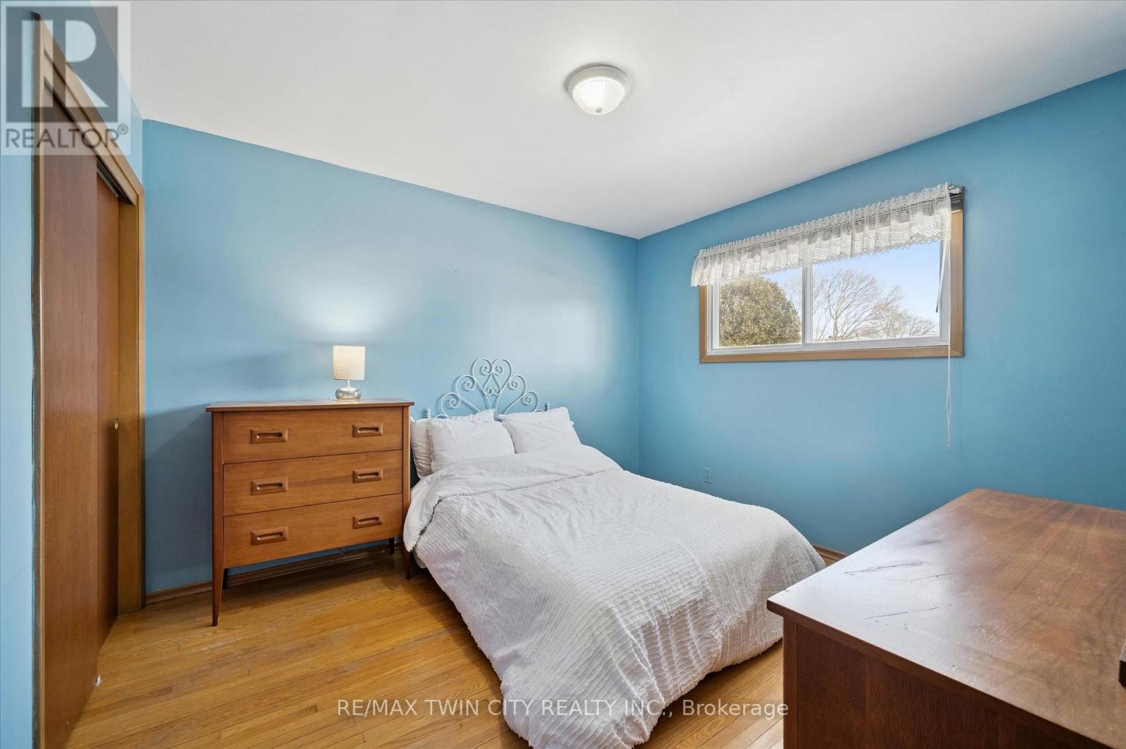 358 Southill Drive, Kitchener, Ontario  N2A 2R1 - Photo 18 - X12799772