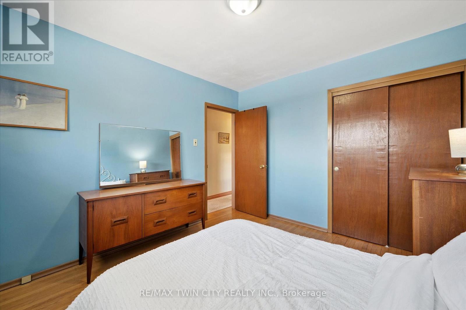 358 Southill Drive, Kitchener, Ontario  N2A 2R1 - Photo 19 - X12799772