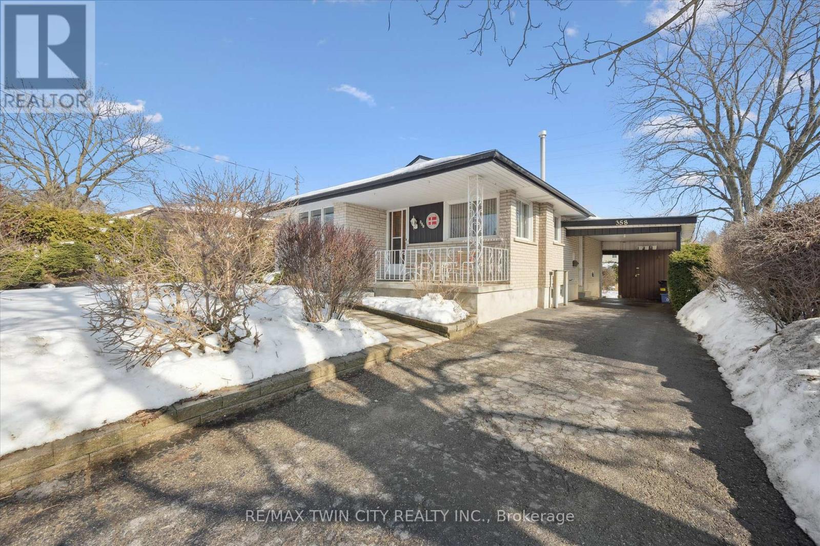 358 Southill Drive, Kitchener, Ontario  N2A 2R1 - Photo 4 - X12799772