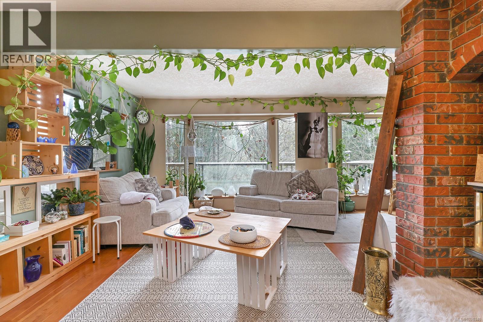 4026 MacAulay Rd, Black Creek, British Columbia